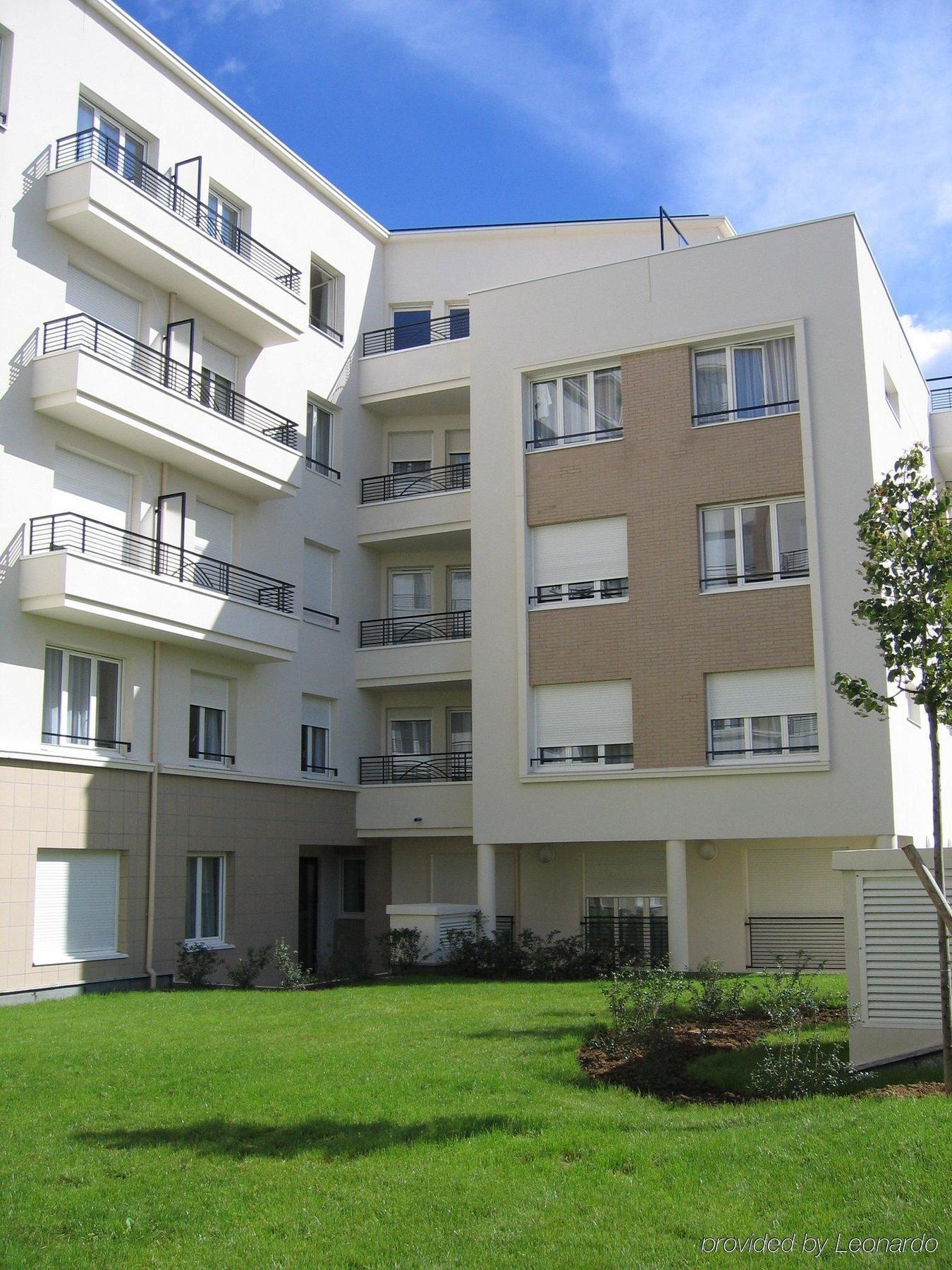 Sejours & Affaires Paris-Nanterre Aparthotel Exterior photo