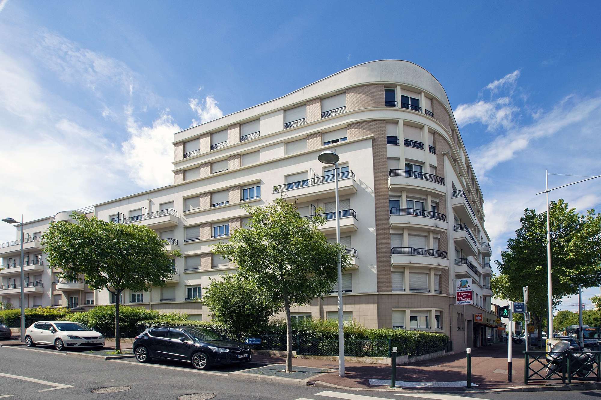 Sejours & Affaires Paris-Nanterre Aparthotel Exterior photo